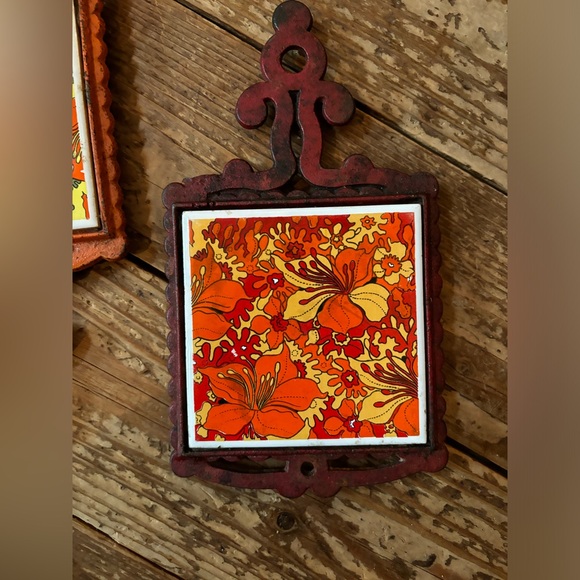 Vintage Mugsroyale Cast Iron Tile Trivet Pot Holder Japan Orange Red RetroFloral - Picture 4 of 9